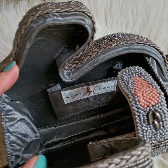 Mary Frances Hop To It Easter Bunny Rabbit Beaded Bag - Picture 13 of 13